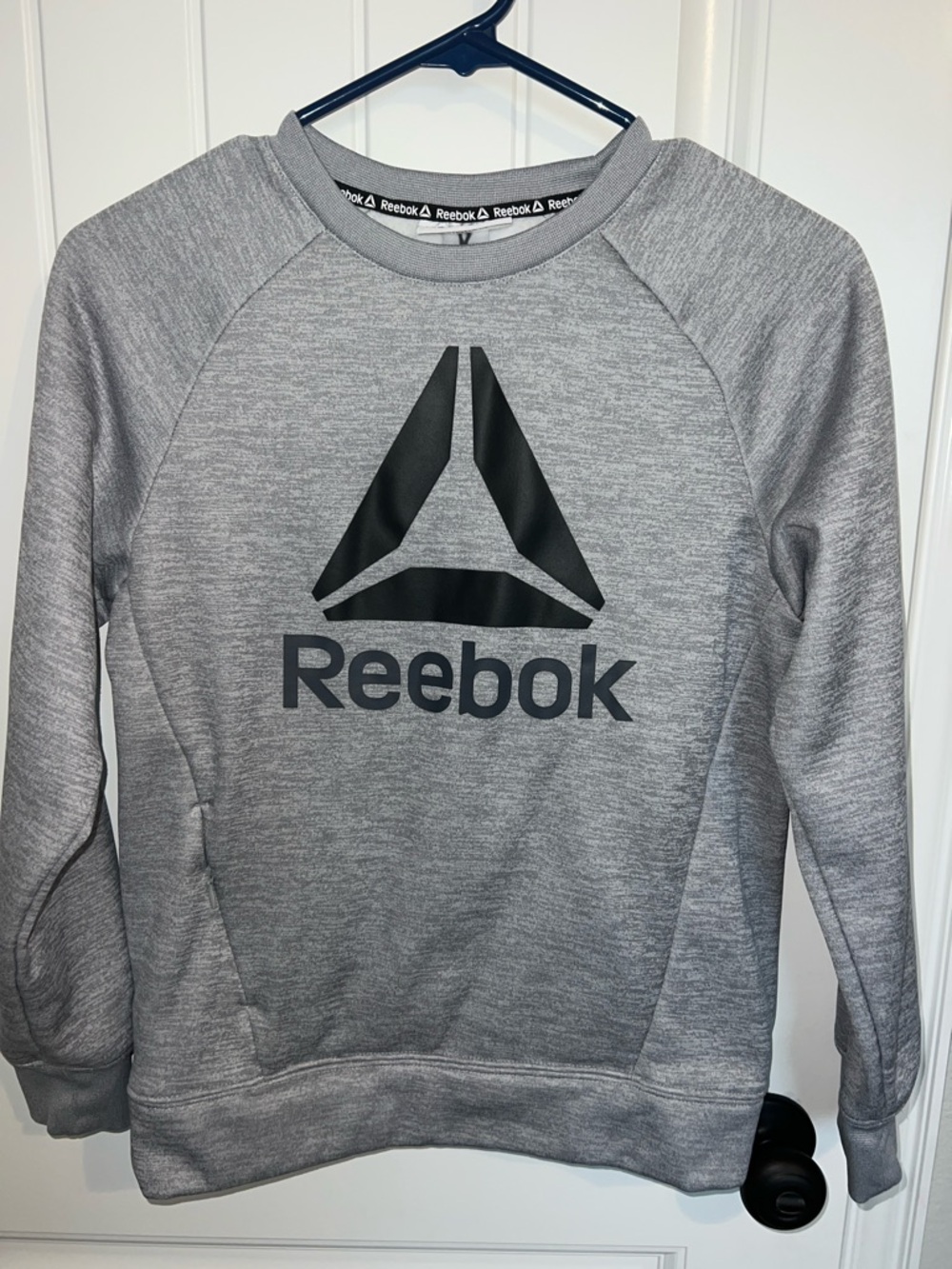 Reebok Gray Heather Crewneck Sweatshirt with Black Logo Super Soft! Size 10/12